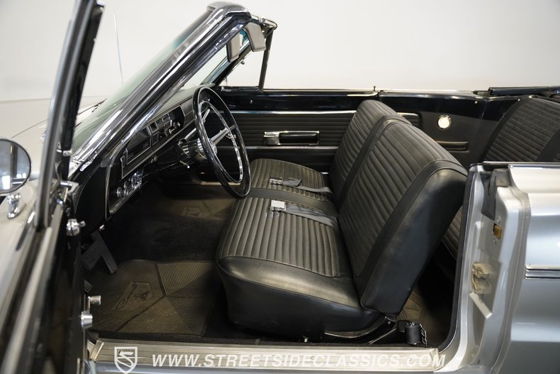 Dodge-Coronet-1966-Silver-mist-poly-Black-2
