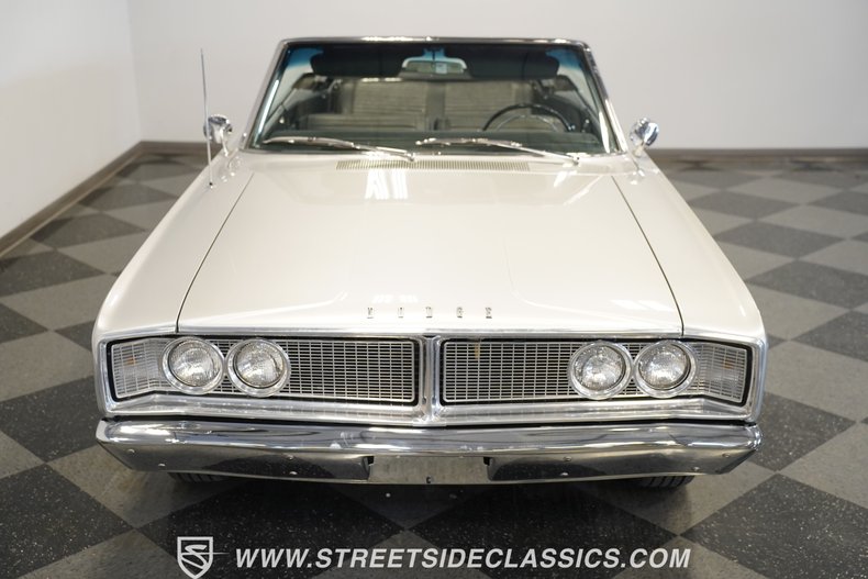 Dodge-Coronet-1966-Silver-mist-poly-Black-36