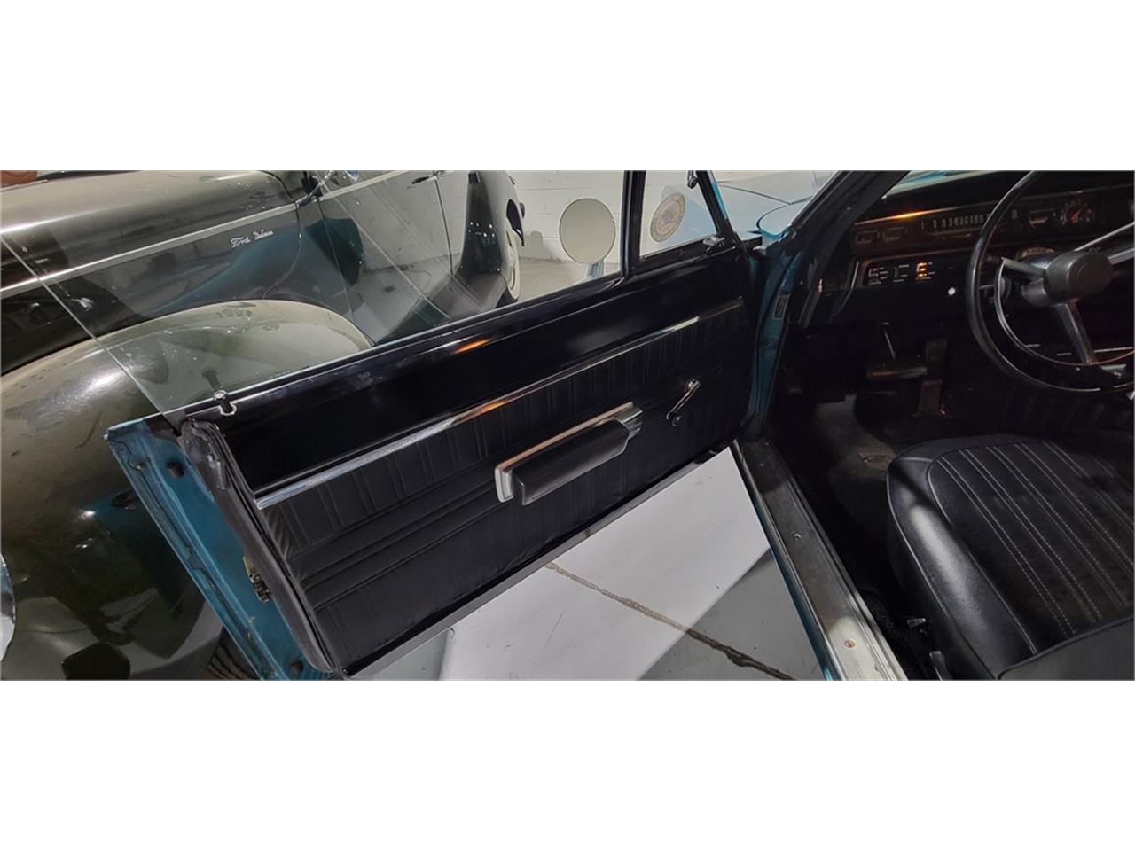 Dodge-Coronet-1968-Medium-Turquoise-Black-32