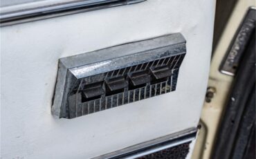Dodge-Coronet-500-1965-Light-yellow-White-52