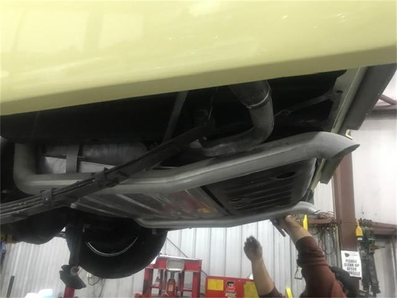 Dodge-Coronet-rt-1967-Daffodil-Yellow-Black-9