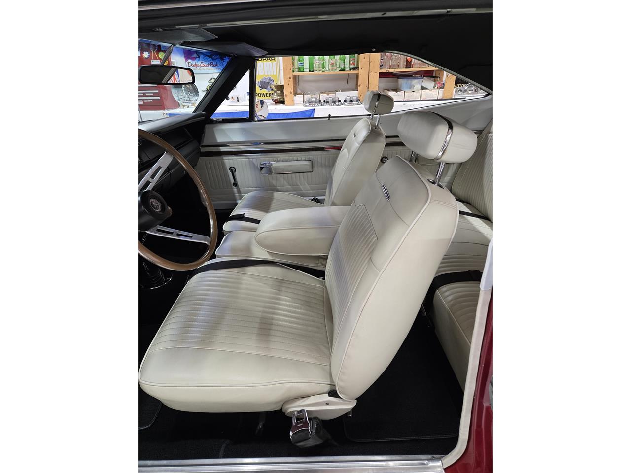 Dodge-Coronet-rt-1969-RedBlack-Vinyl-Roof-White-11