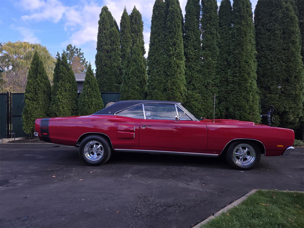 Dodge-Coronet-rt-1969-RedBlack-Vinyl-Roof-White-13