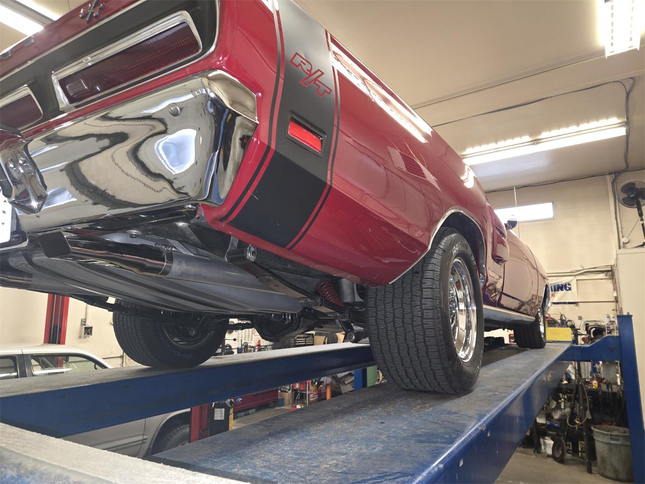 Dodge-Coronet-rt-1969-RedBlack-Vinyl-Roof-White-15