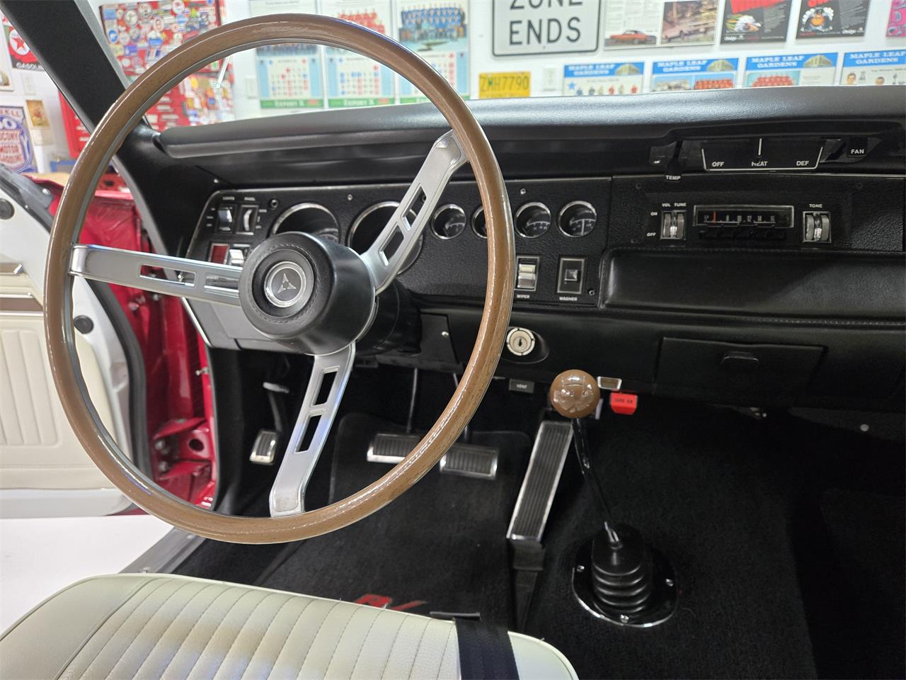 Dodge-Coronet-rt-1969-RedBlack-Vinyl-Roof-White-26
