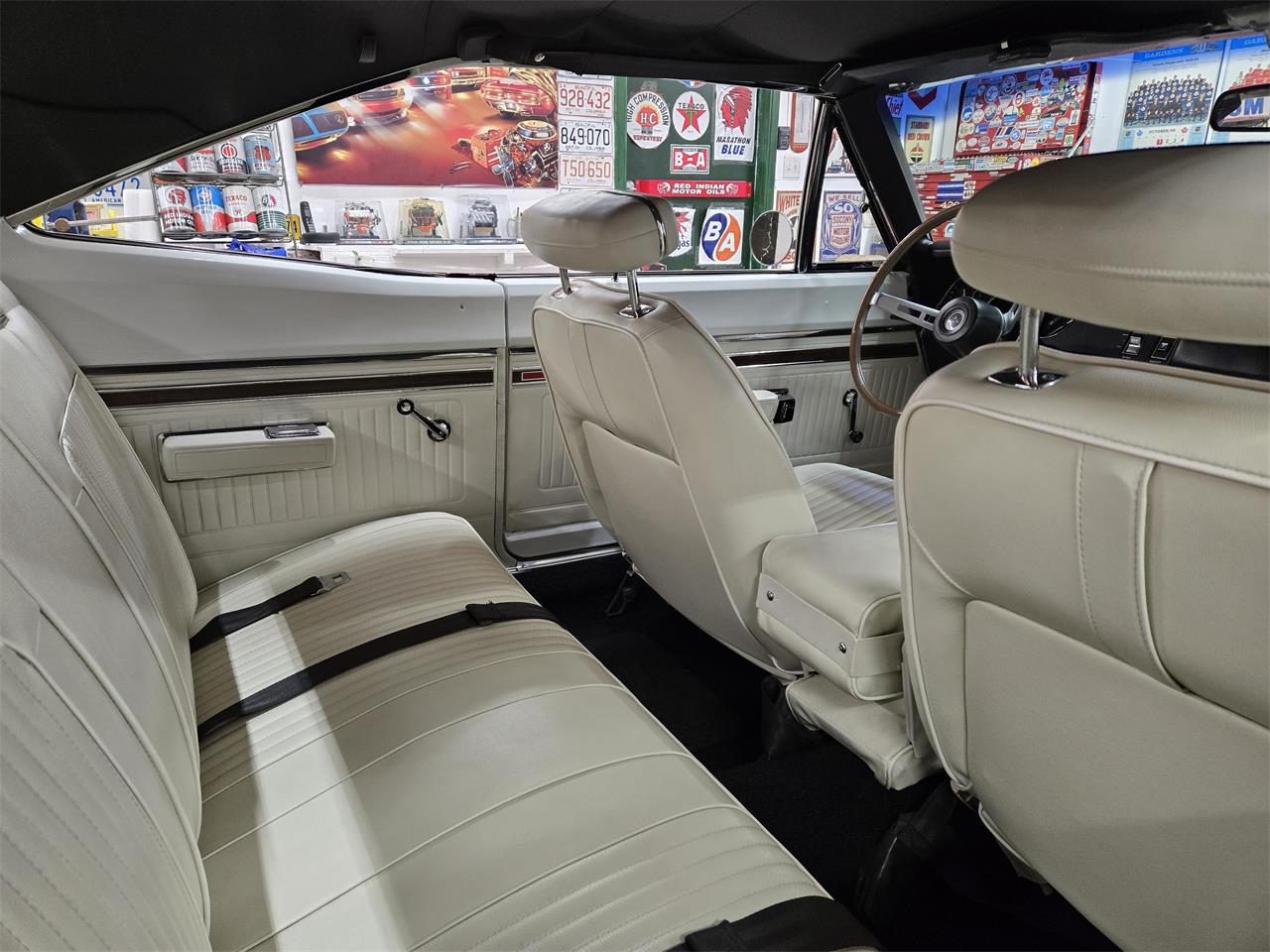 Dodge-Coronet-rt-1969-RedBlack-Vinyl-Roof-White-28