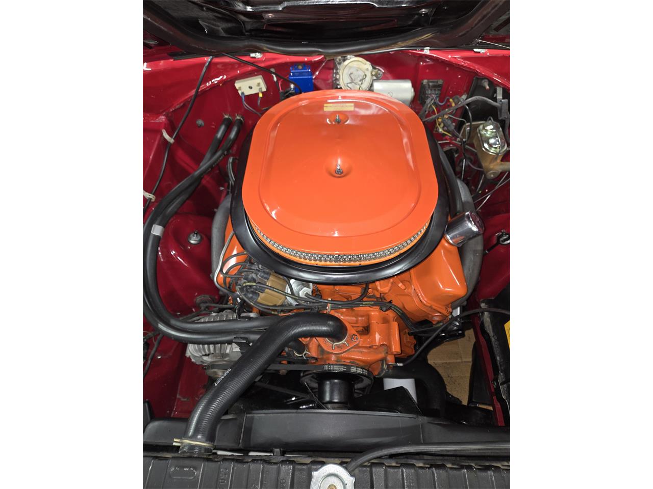 Dodge-Coronet-rt-1969-RedBlack-Vinyl-Roof-White-38