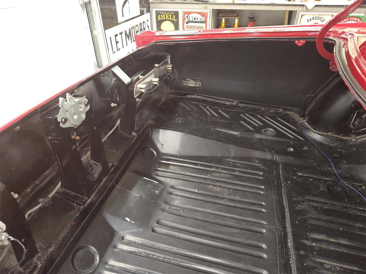 Dodge-Coronet-rt-1969-RedBlack-Vinyl-Roof-White-44