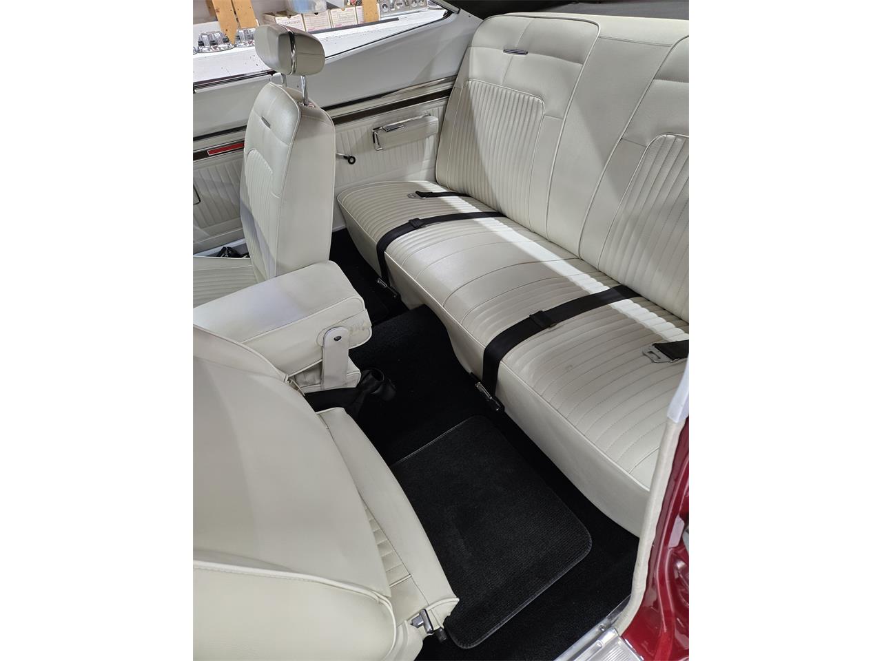 Dodge-Coronet-rt-1969-RedBlack-Vinyl-Roof-White-6