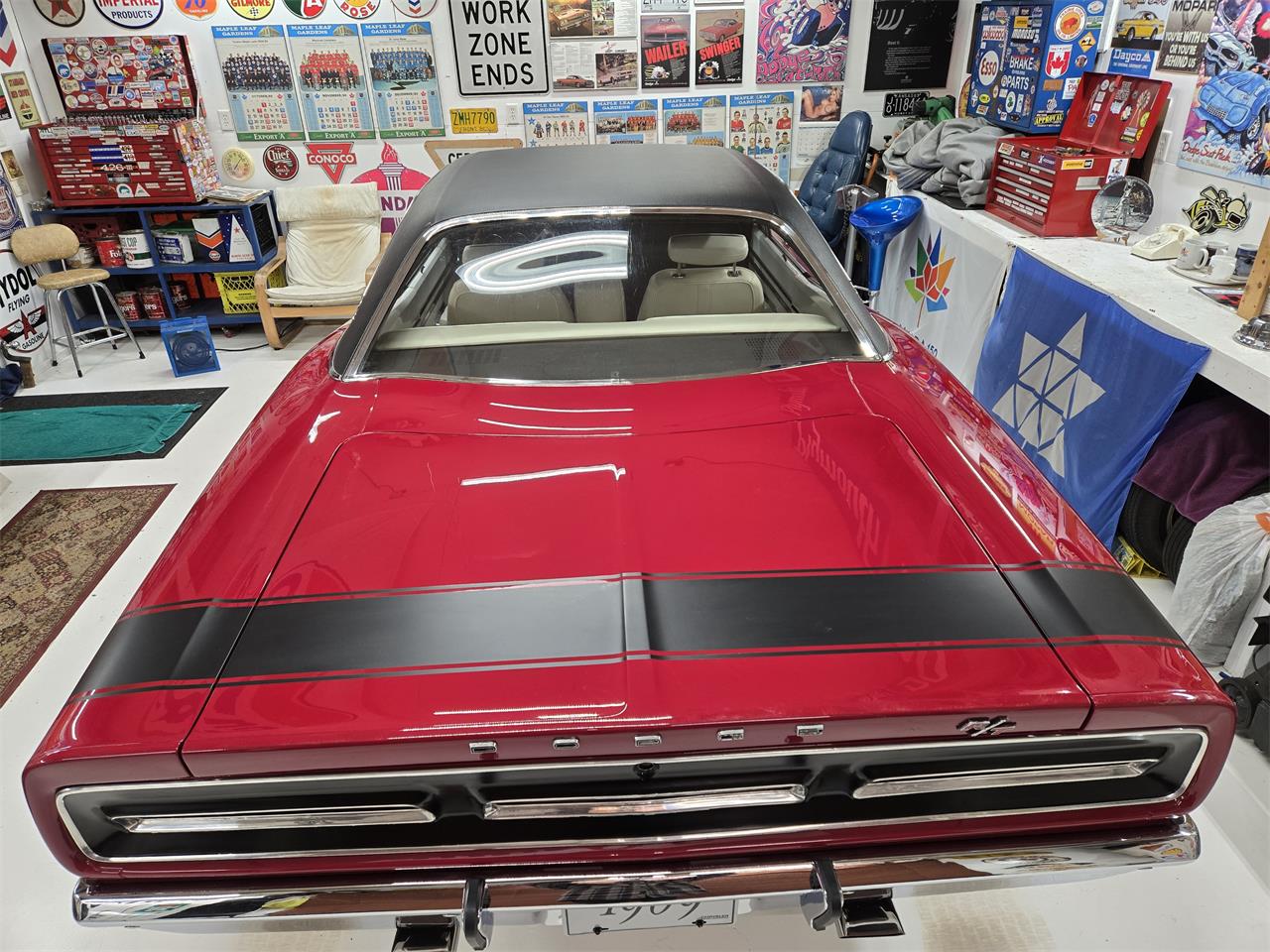 Dodge-Coronet-rt-1969-RedBlack-Vinyl-Roof-White-70
