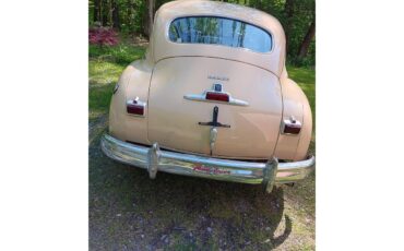Dodge-Custom-1948-Yellow-Navy-Blue-tan-4