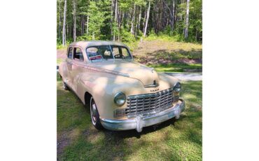 Dodge-Custom-1948-Yellow-Navy-Blue-tan-8