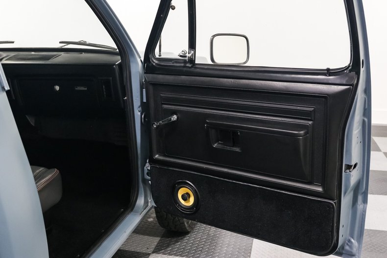 Dodge-D150-1982-BLUE-Black-15