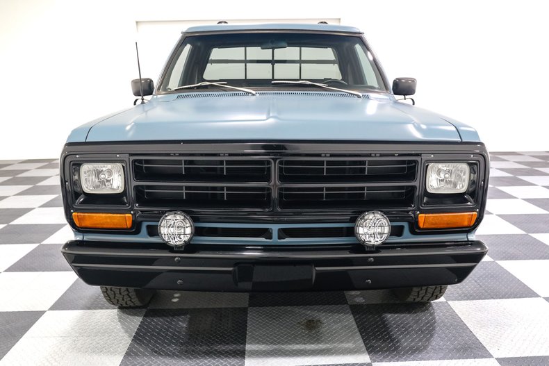 Dodge-D150-1982-BLUE-Black
