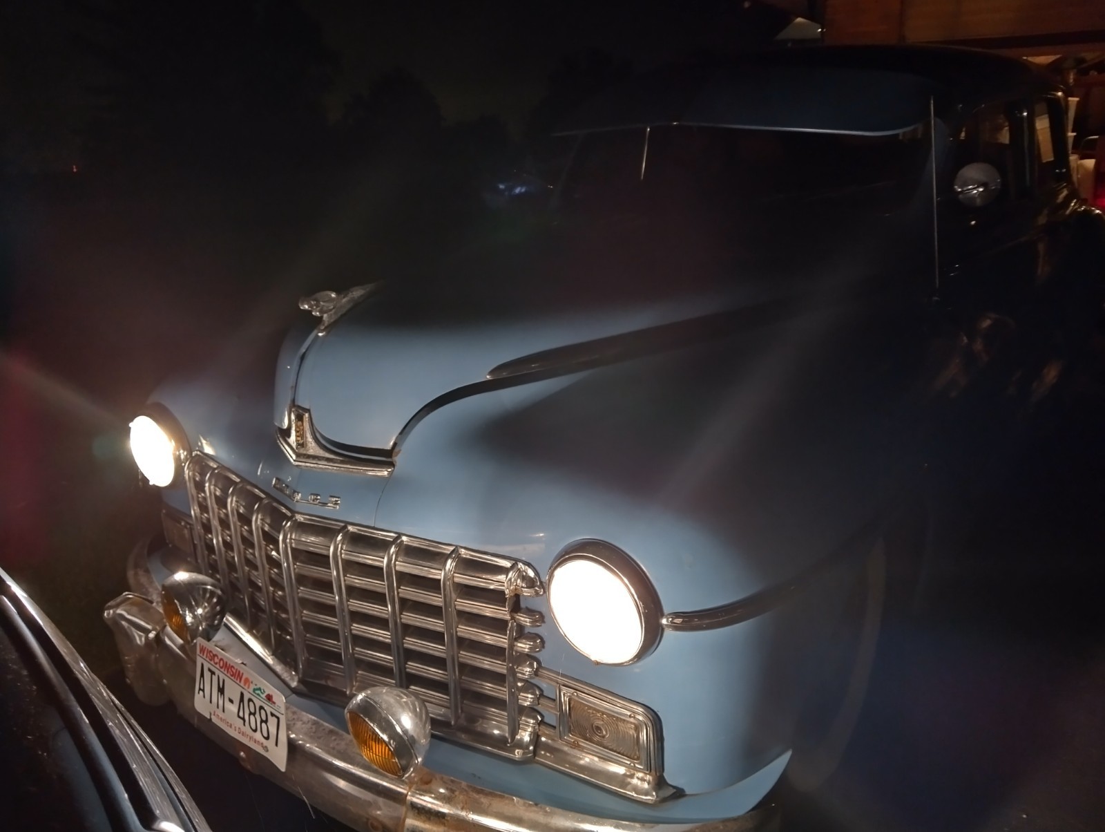 Dodge-D24-Fluid-Drive-1946-Sedan-17
