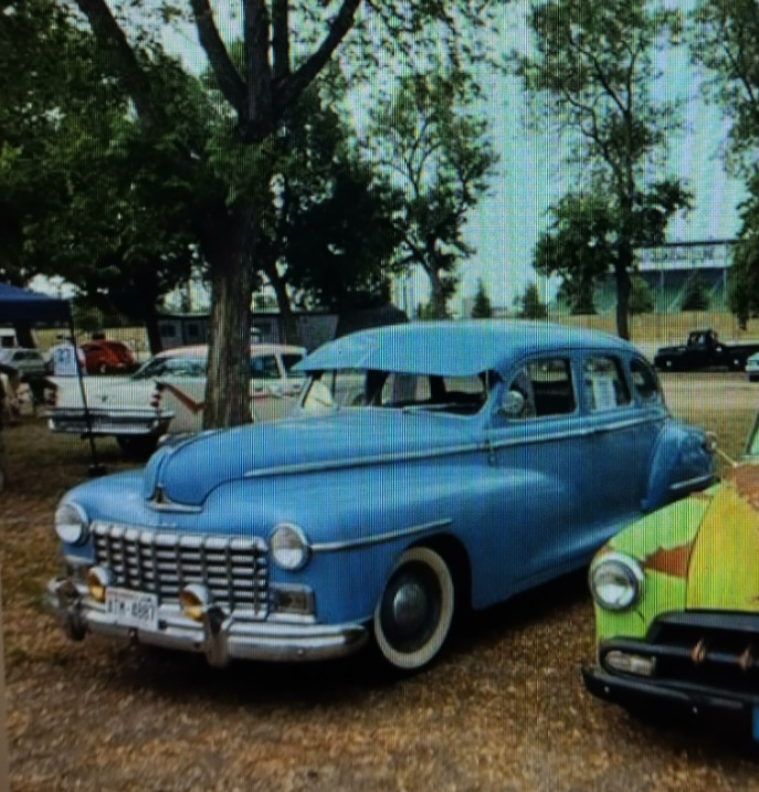 Dodge-D24-Fluid-Drive-1946-Sedan-19