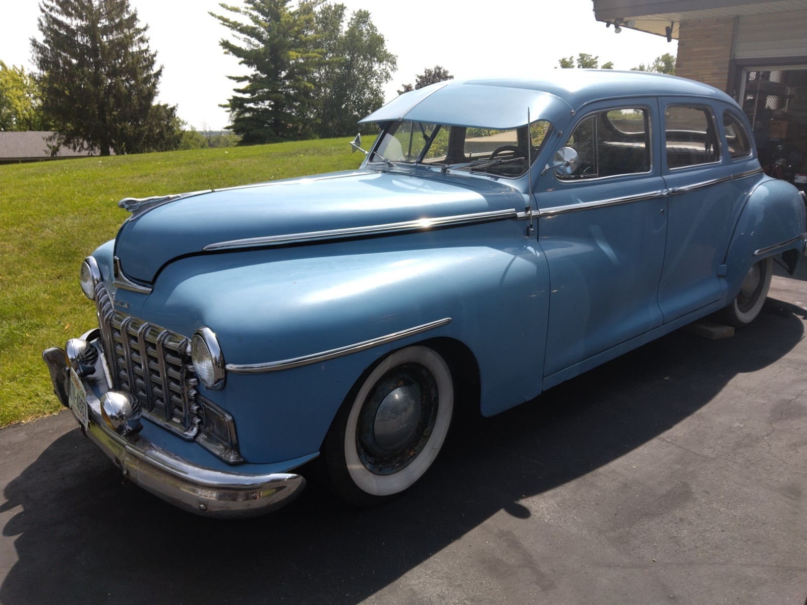 Dodge-D24-Fluid-Drive-1946-Sedan-2