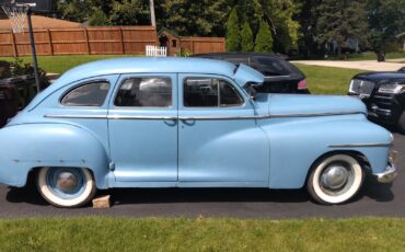 Dodge-D24-Fluid-Drive-1946-Sedan-8