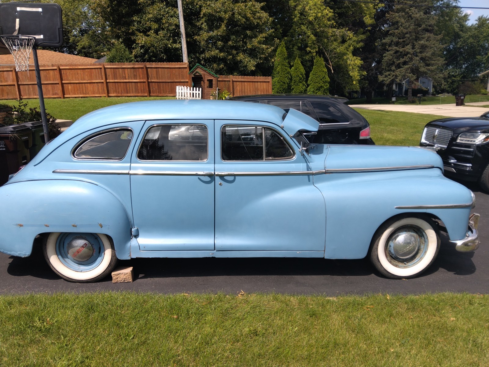 Dodge-D24-Fluid-Drive-1946-Sedan-8