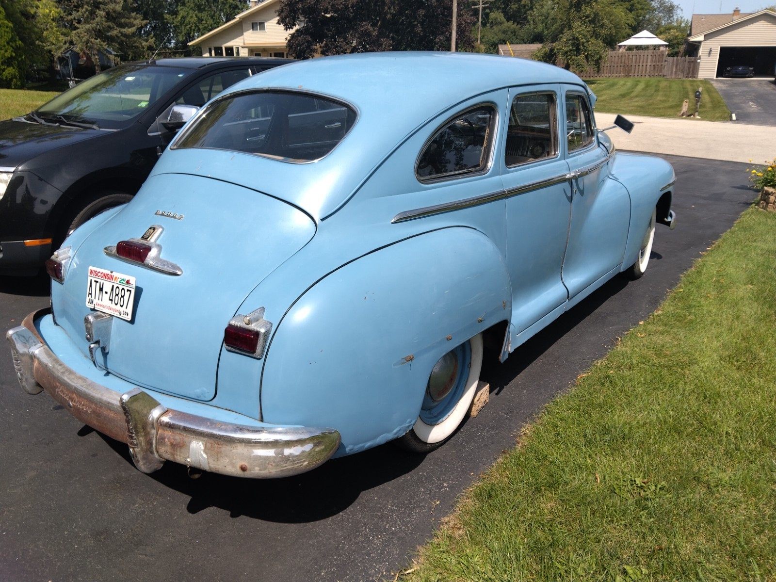 Dodge-D24-Fluid-Drive-1946-Sedan-9