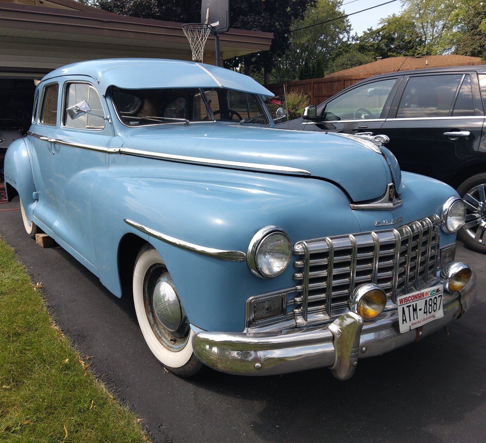 Dodge-D24-Fluid-Drive-1946-Sedan
