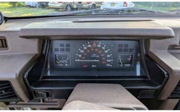 Dodge-D50-1988-White-Tan-7