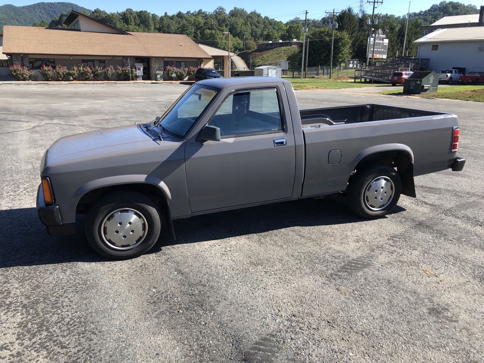 Dodge-Dakota-1989