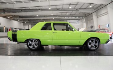 Dodge-Dart-1967-Sedan-10