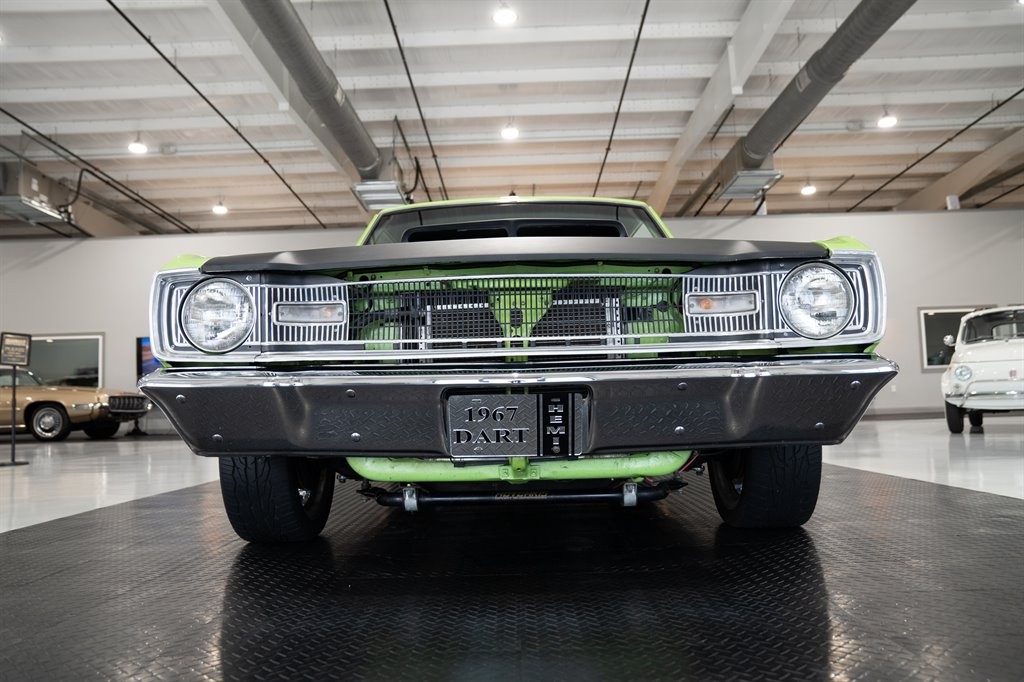 Dodge-Dart-1967-Sedan-14
