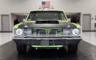Dodge-Dart-1967-Sedan-15