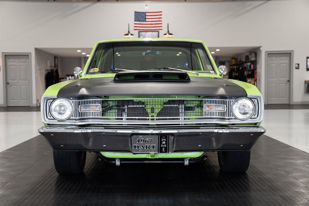 Dodge-Dart-1967-Sedan-15