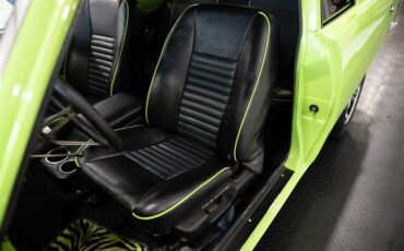Dodge-Dart-1967-Sedan-38