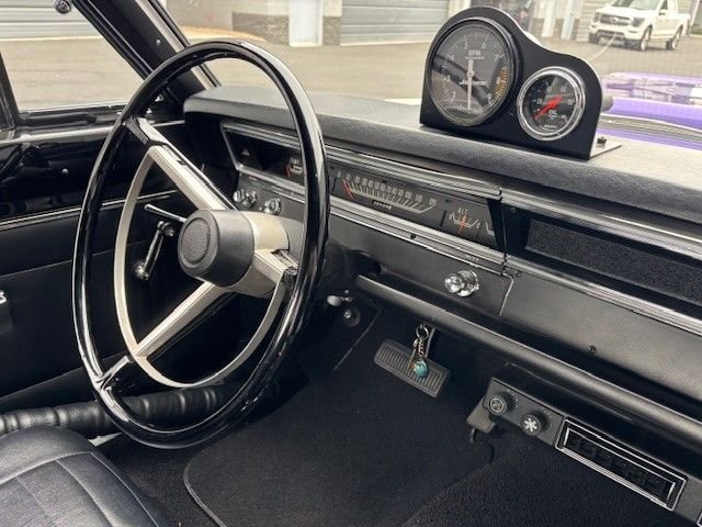 Dodge-Dart-1968-Plum-Crazy-black-15