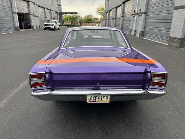 Dodge-Dart-1968-Plum-Crazy-black-23