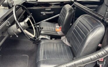 Dodge-Dart-1968-Plum-Crazy-black-9