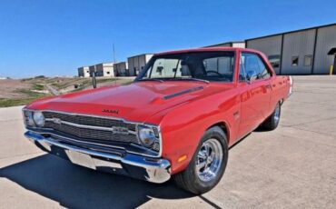 Dodge-Dart-1969-Red-White-Stripes-Black-Vinyl