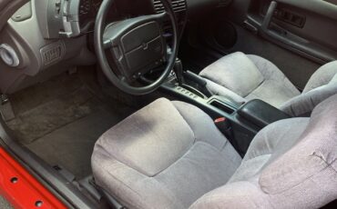 Dodge-Daytona-1993-Hatchback-11