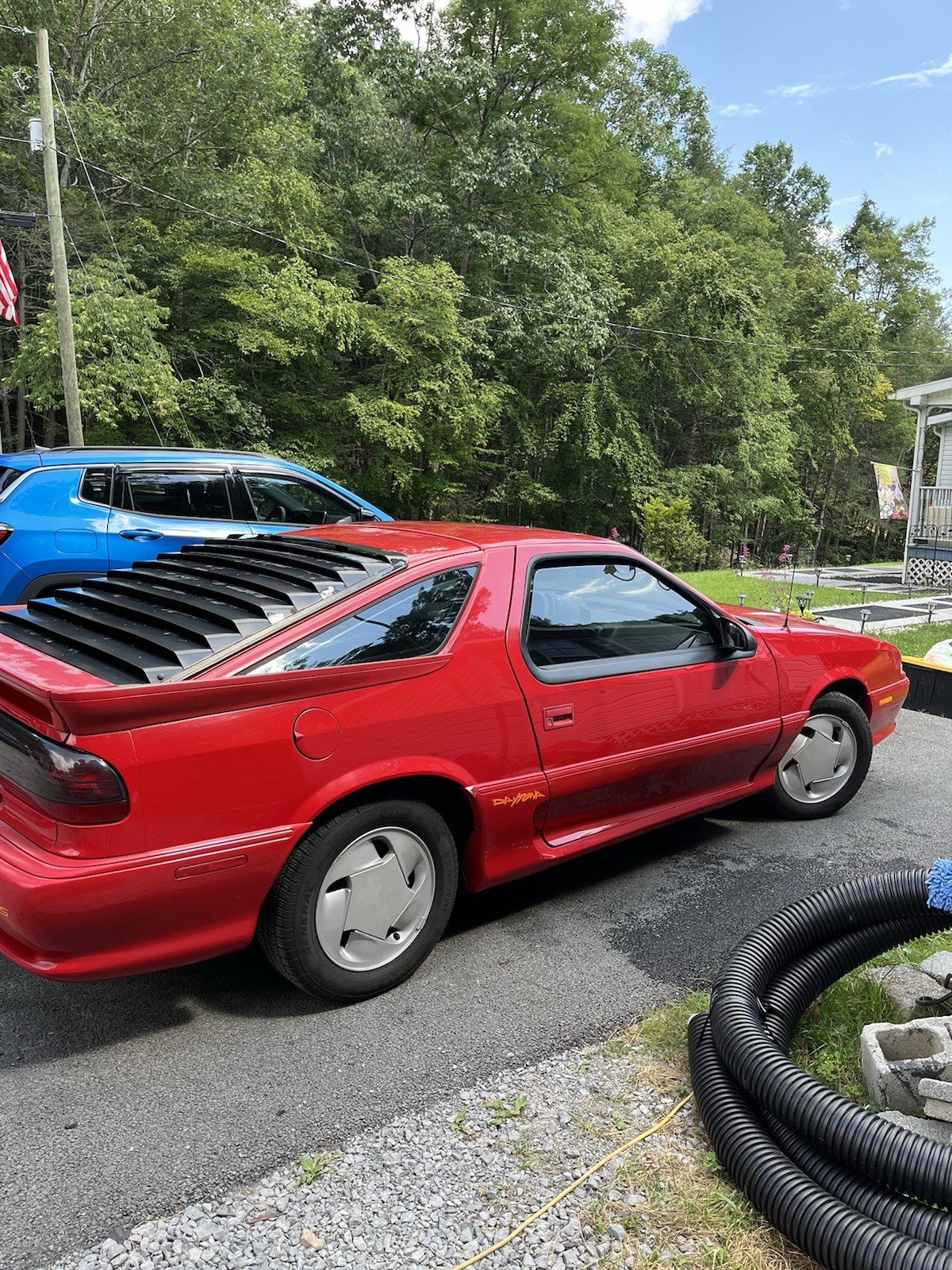 Dodge-Daytona-1993-Hatchback-3