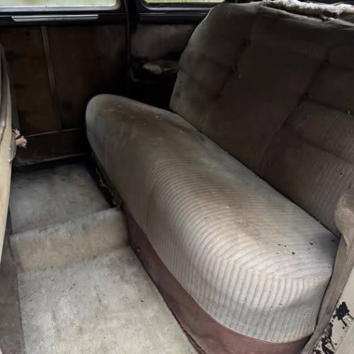 Dodge-Deluxe-1948-1