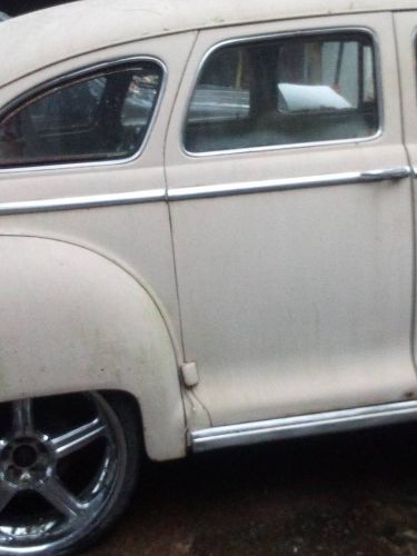 Dodge-Deluxe-1948-2