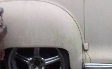 Dodge-Deluxe-1948-4