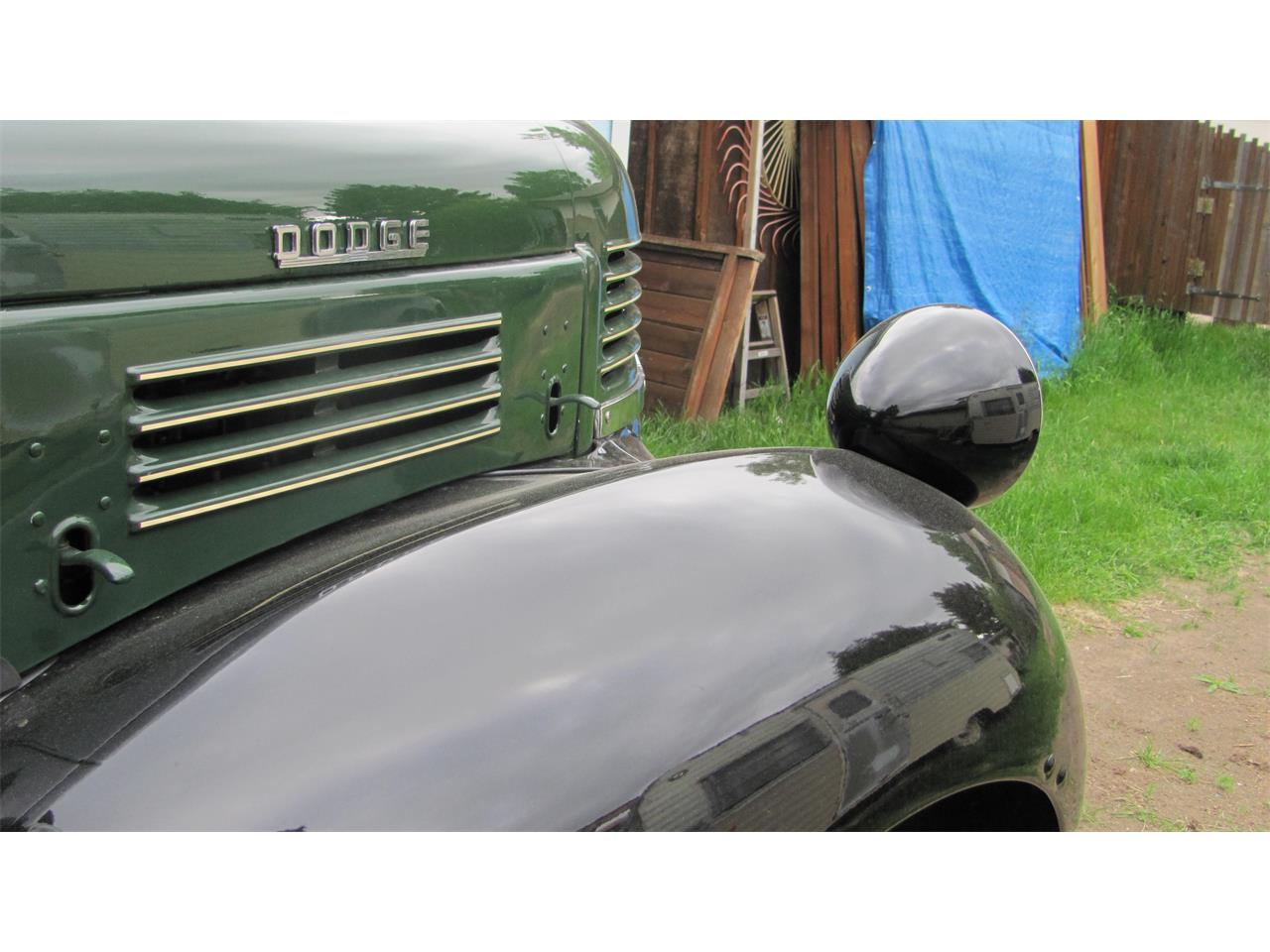 Dodge-Dump-truck-1947-green-and-black-black-and-brown-16