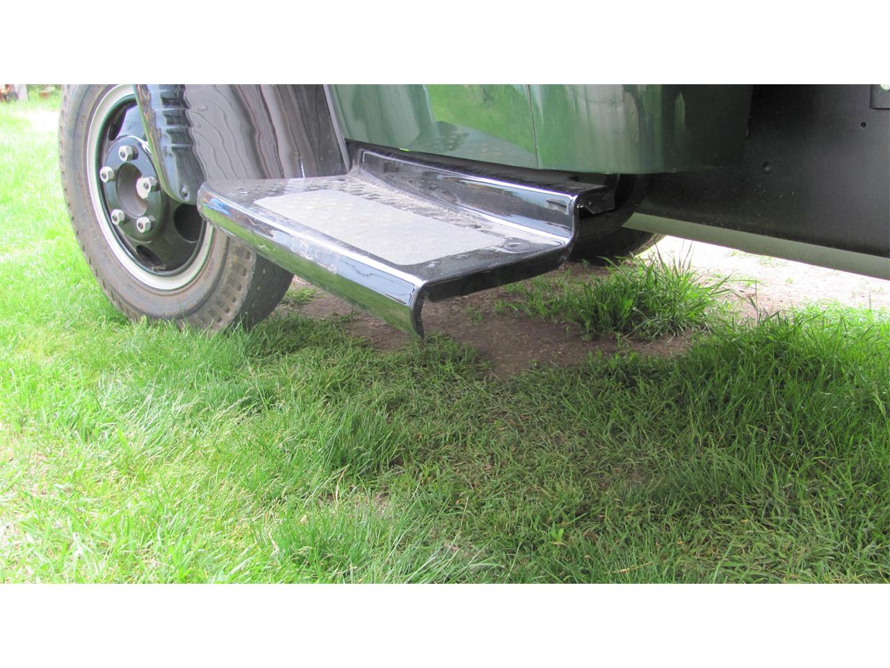 Dodge-Dump-truck-1947-green-and-black-black-and-brown-26