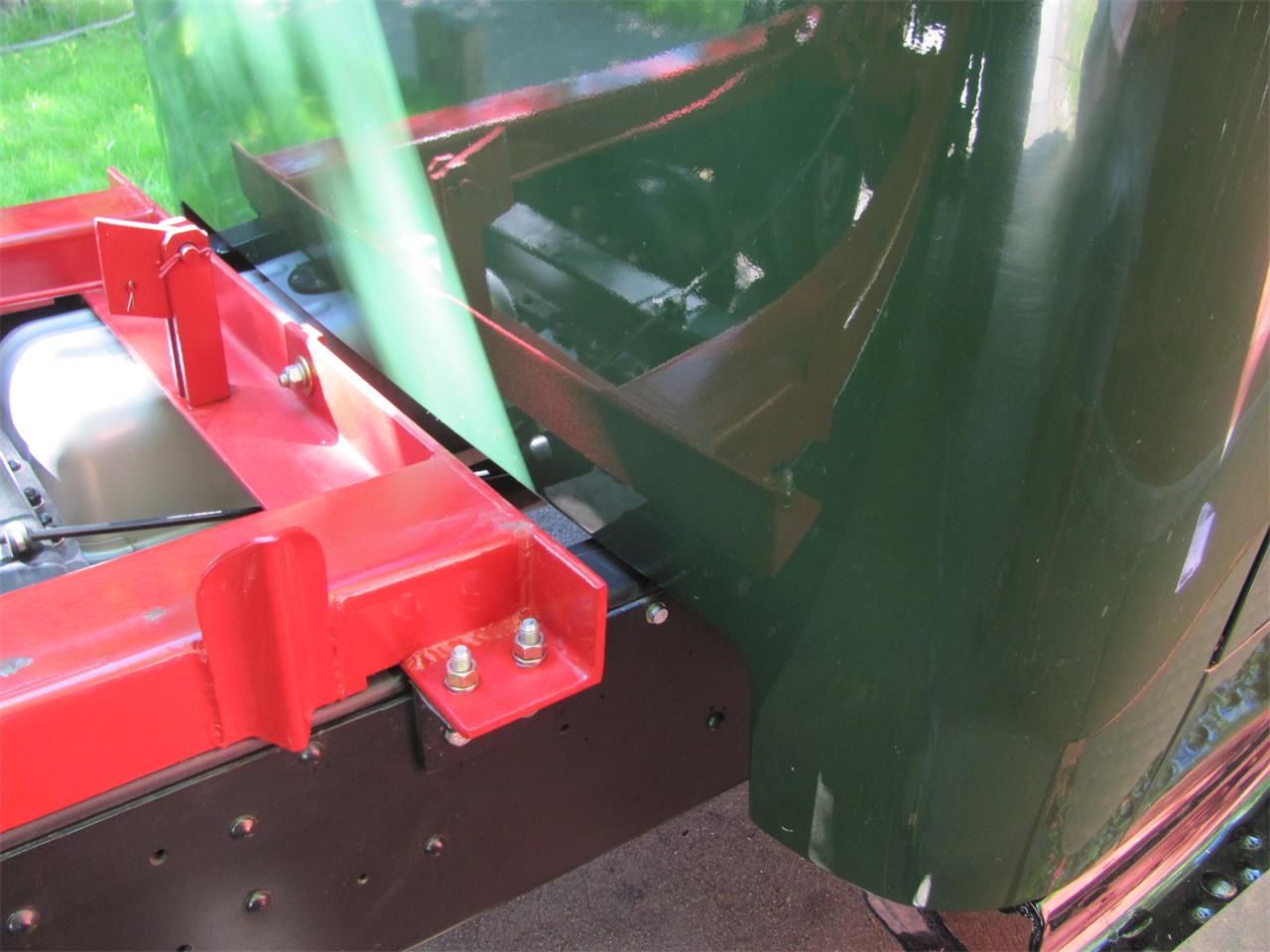 Dodge-Dump-truck-1947-green-and-black-black-and-brown-51