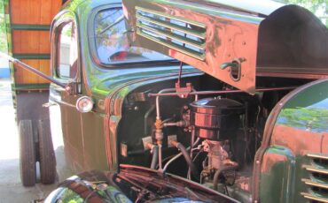 Dodge-Dump-truck-1947-green-and-black-black-and-brown-75