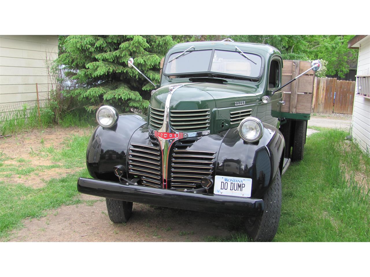 Dodge-Dump-truck-1947-green-and-black-black-and-brown-78