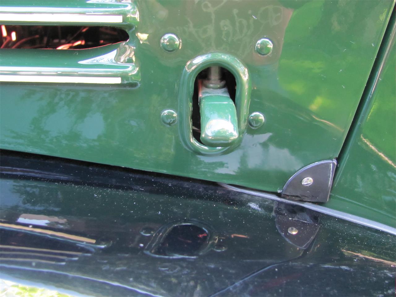 Dodge-Dump-truck-1947-green-and-black-black-and-brown-9