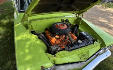 Dodge-Lancer-1961-Lime-Green-Black-7