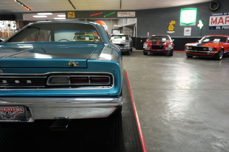 Dodge-Other-1969-Bright-Blue-Metallic-Black-2