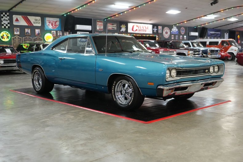 Dodge-Other-1969-Bright-Blue-Metallic-Black-25